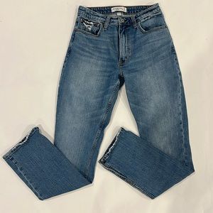Abercrombie and Fitch, the skinny high-rise curve love size 26/2S